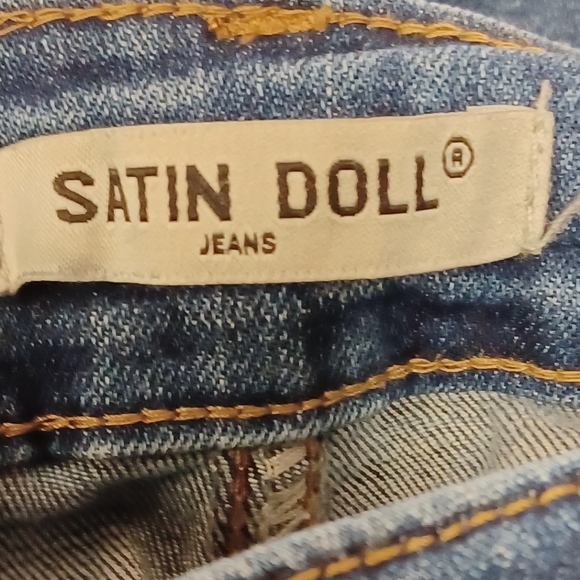 Satin Doll Jeans! - Picture 11 of 11